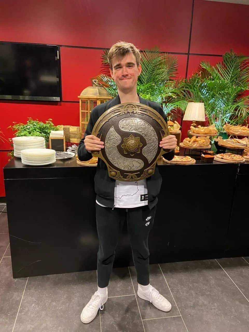 Киберспортсмен из Златоуста вновь стал чемпионом мира по Dota 2