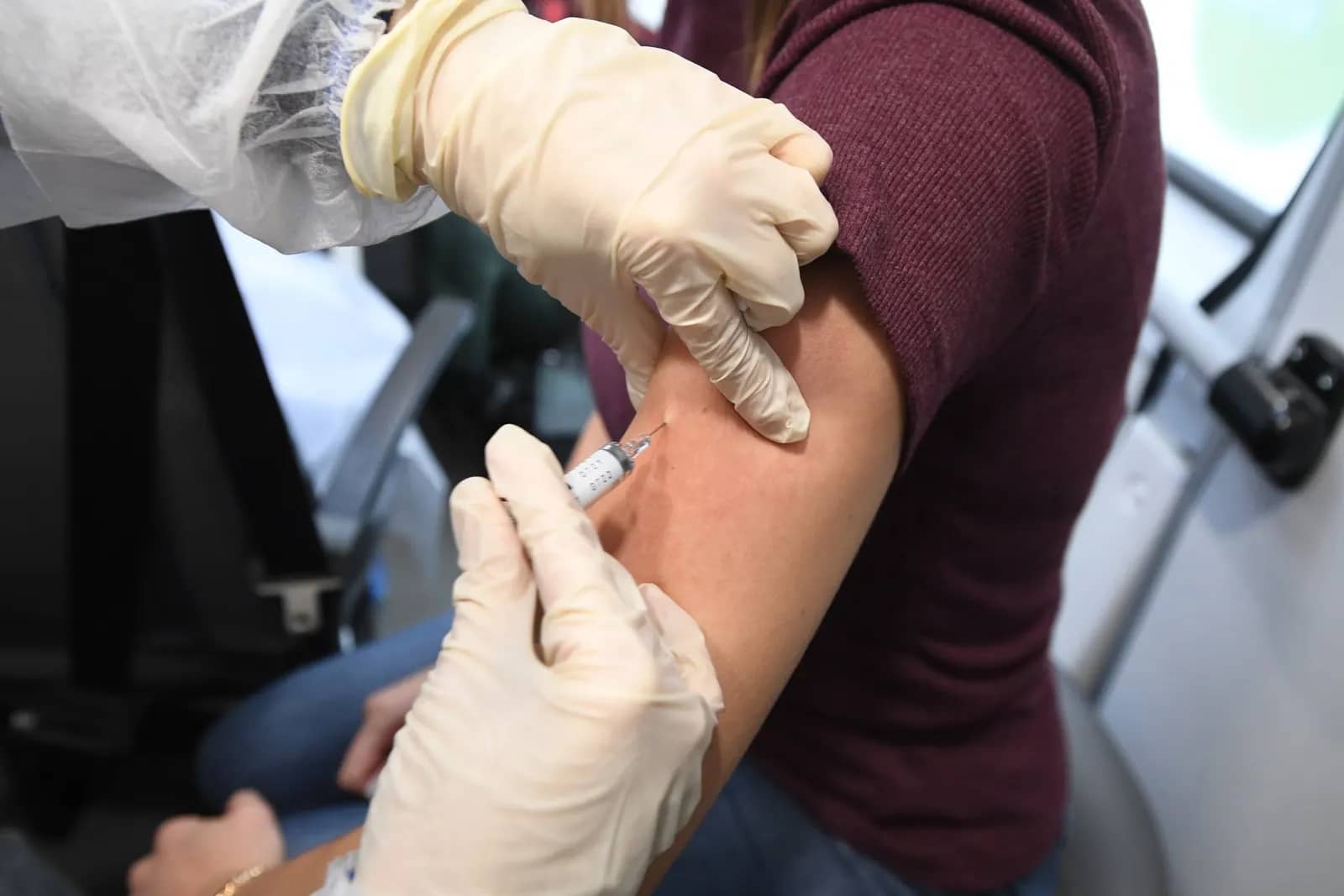 В Челябинскую область поступила вакцина от гриппа