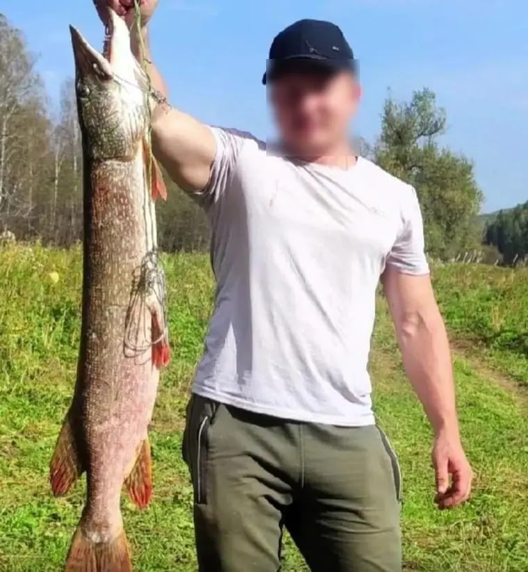 Рыбак поймал в реке Ай щуку массой шесть килограммов